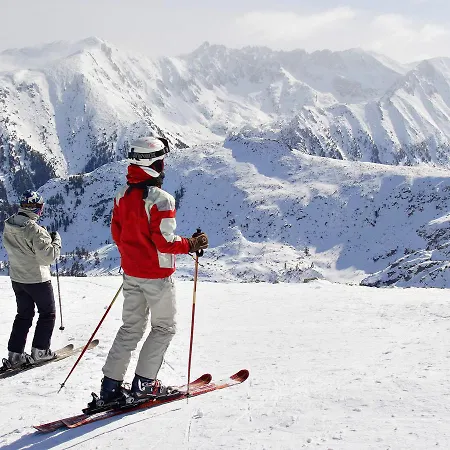 Feel At Cozy Near Ski Lift